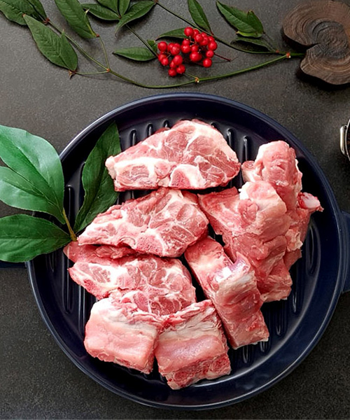 전남 무안 무항생제 등뼈 1kg 탕찜용 (급냉) 전남 무안 무항생제 등뼈 1kg 탕찜용 (급냉)