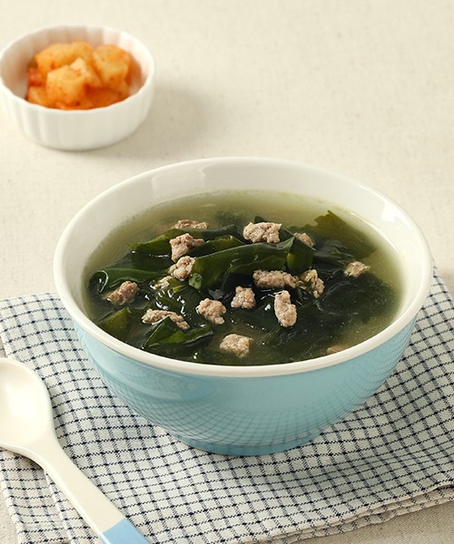 [푸드트리] 뜨끈이 소고기미역국